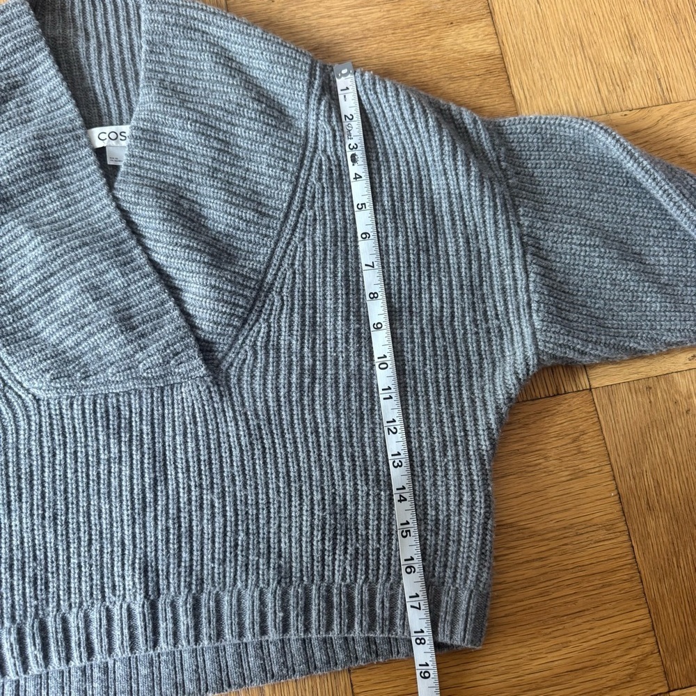 COS Grey Cropped Ribbed Shawl Collar Sweater - Picture 6 of 7